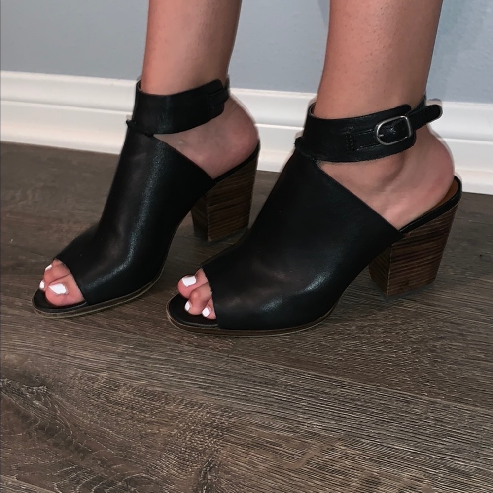 Black sandals